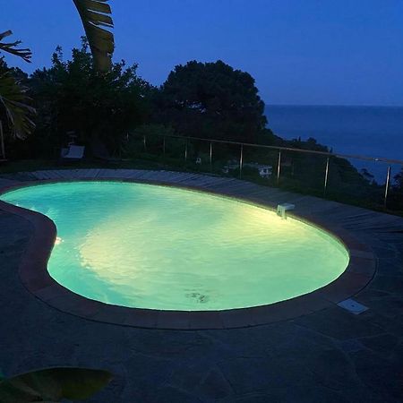 Villa Les Alizes Le Le Rayol-Canadel-sur-Mer Zewnętrze zdjęcie